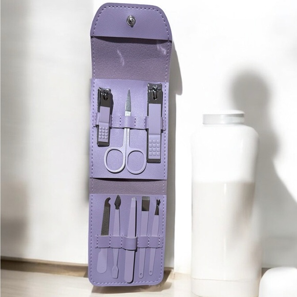 New Lemon Lavender file it away nail care kit in color purple - Picture 2 of 2
